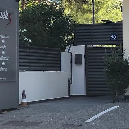 Zack'S Grande Apartment Athens Exterior photo